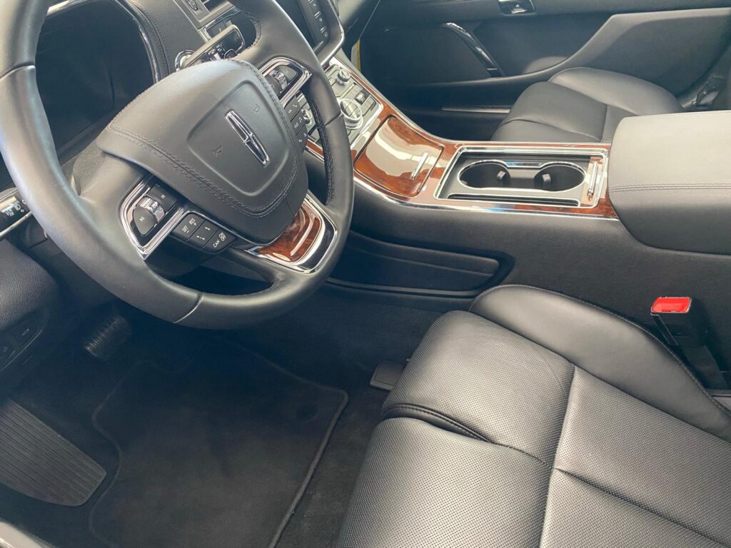 Luxury Sedan Service